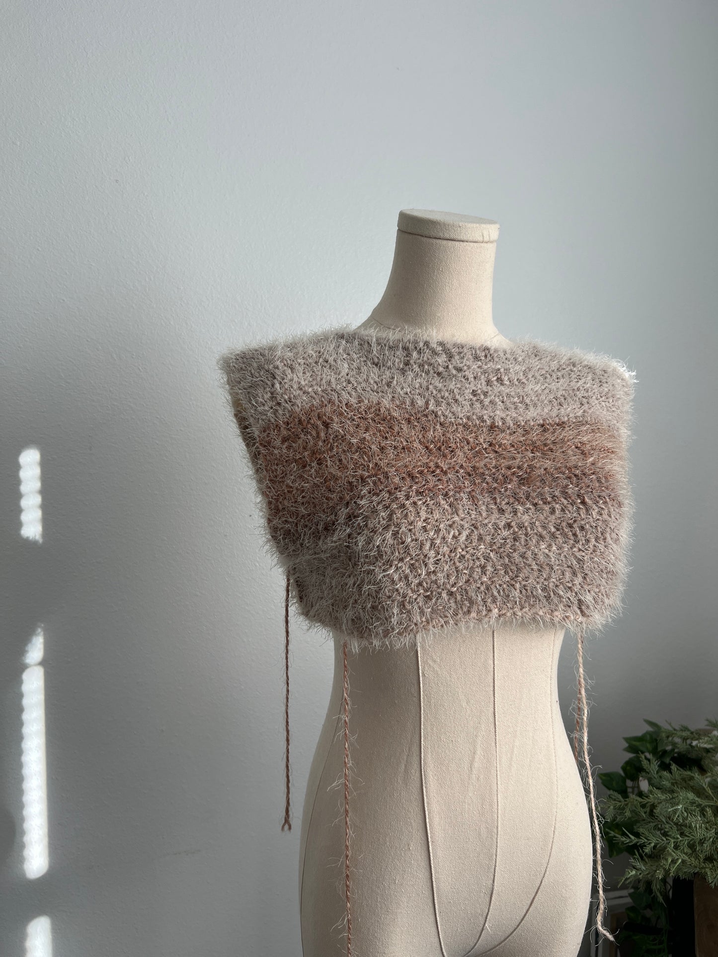 Fuzzy latte cake tank